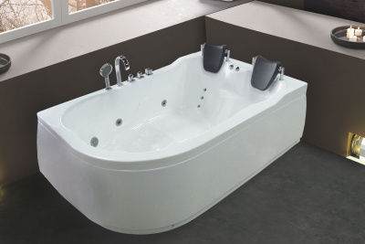 Royal Bath NORWAY RB331100 c каркасом 180x120x66 R