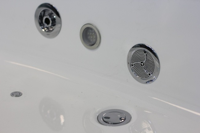 Ceruttispa C-401 1500x1500x580